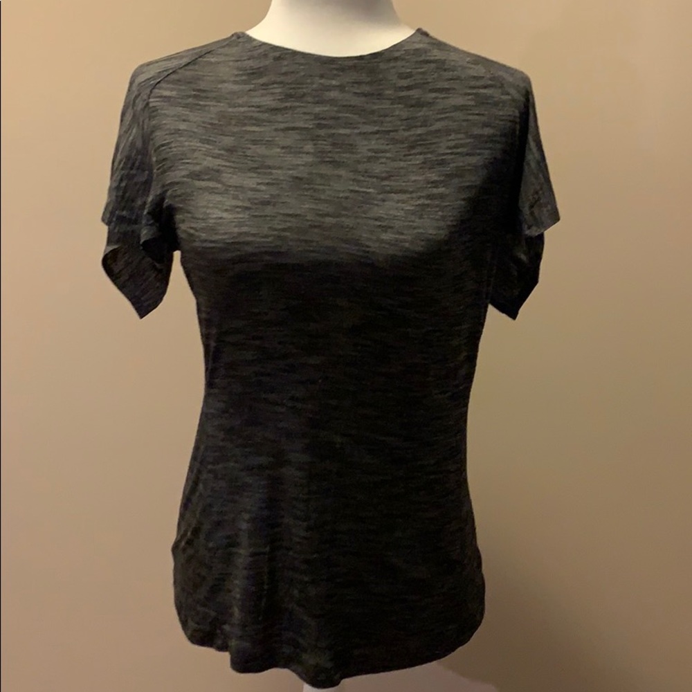 Lululemon short sleeve top - Picture 2 of 3